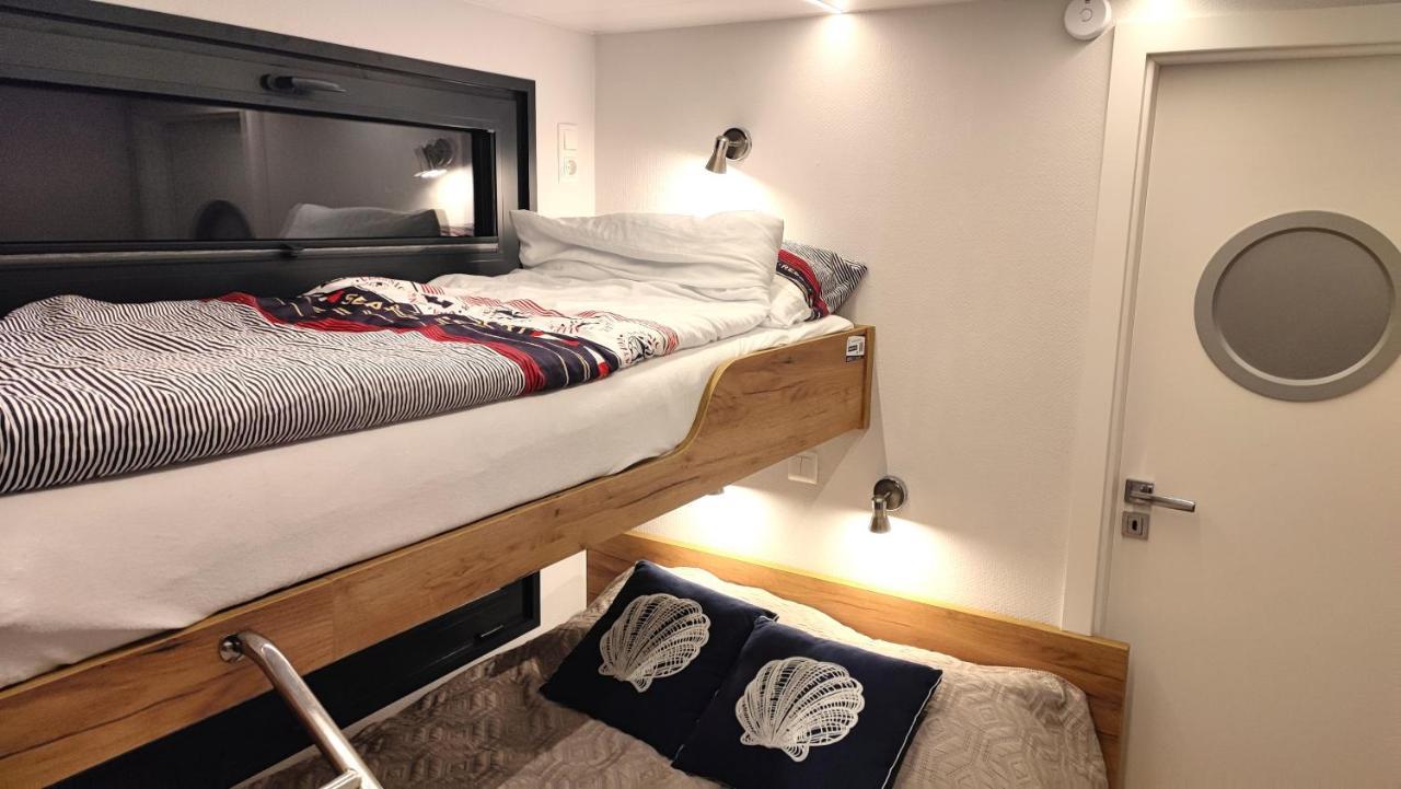 Houseboat Water King Apartament Plywajacy Dom Na Wodzie, 7 Os Вроцлав Екстер'єр фото